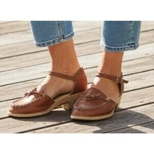 Vintage Zodiac Tan Leather Clog Sandal Leather Ankle Strap Wood Heel Sz 9